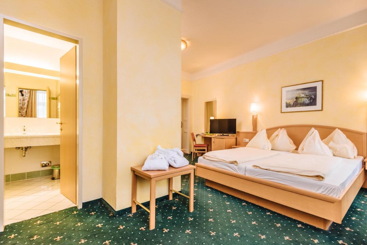 Hotel Drei Hasen 3*